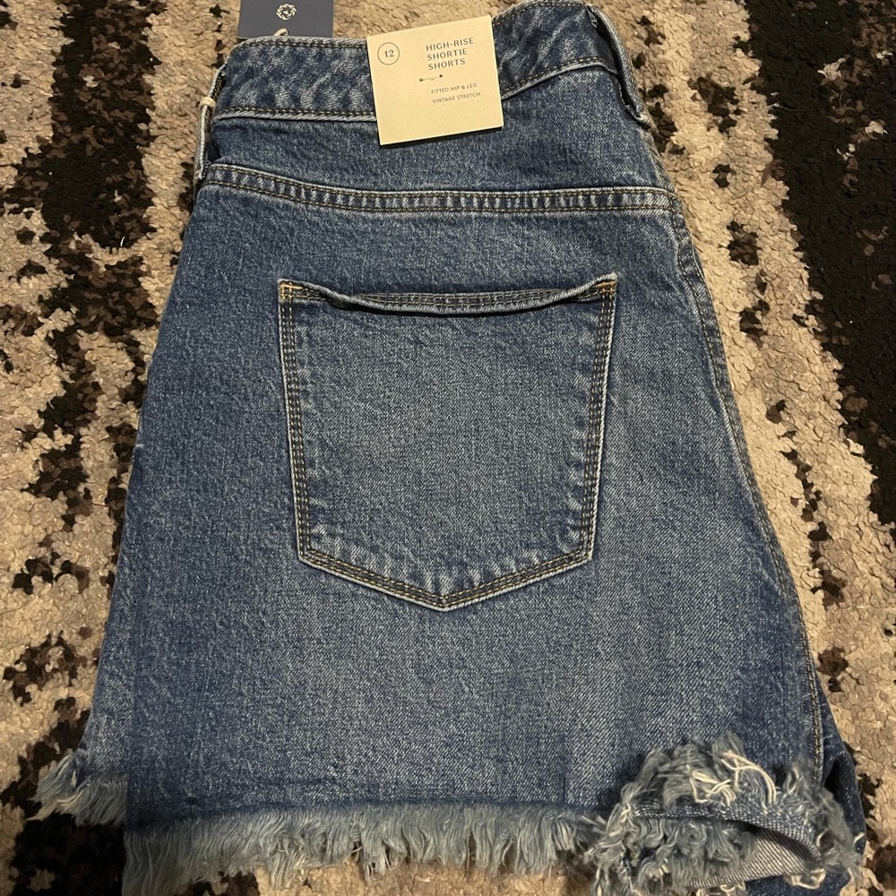 NWT High rise shorts